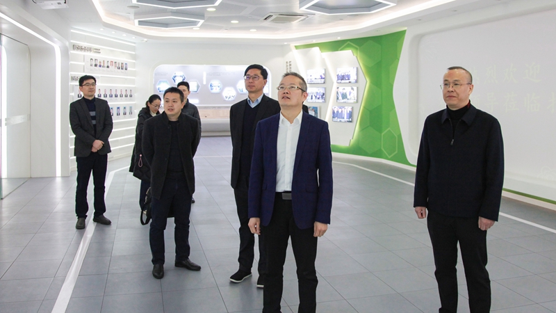 省供銷社黨委委員、理事會副主任董益彪走訪浙農(nóng)
