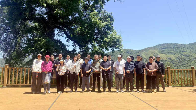 浙農(nóng)華盛工會開展休閑徒步活動