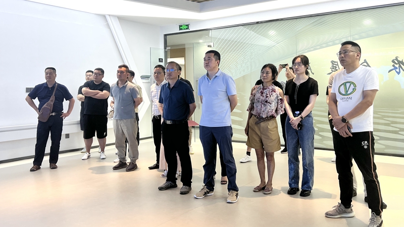 衢州市發(fā)改委黨委委員、對(duì)口辦副主任陳齊禮到浙江農(nóng)合考察消費(fèi)幫扶工作